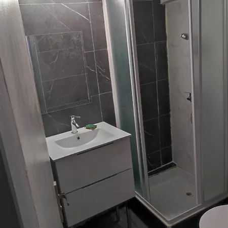 Cosy Duplex Of 56m In Beziers! شقة بزييه